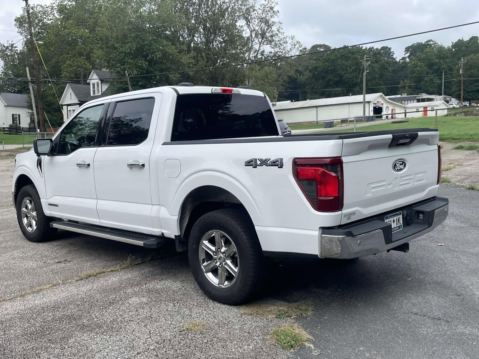 2024 Ford F-150 XLT photo 3