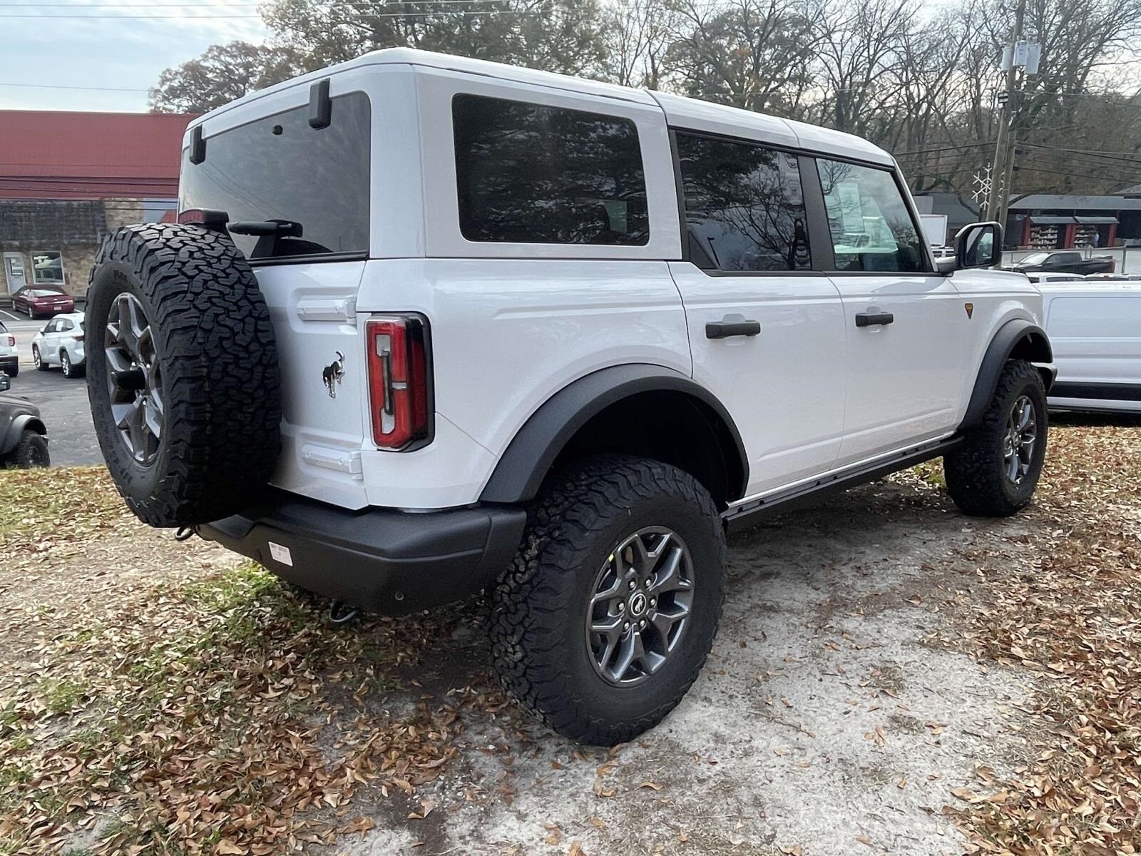 2025 Ford Bronco Badlands photo 3