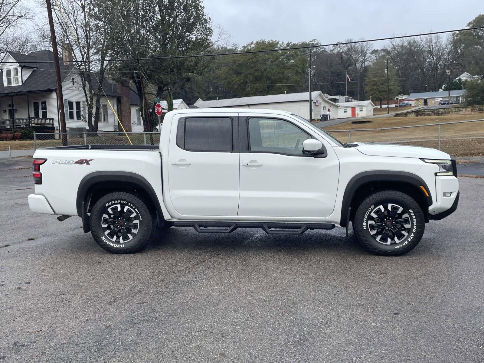 2022 Nissan Frontier PRO-4X photo 2
