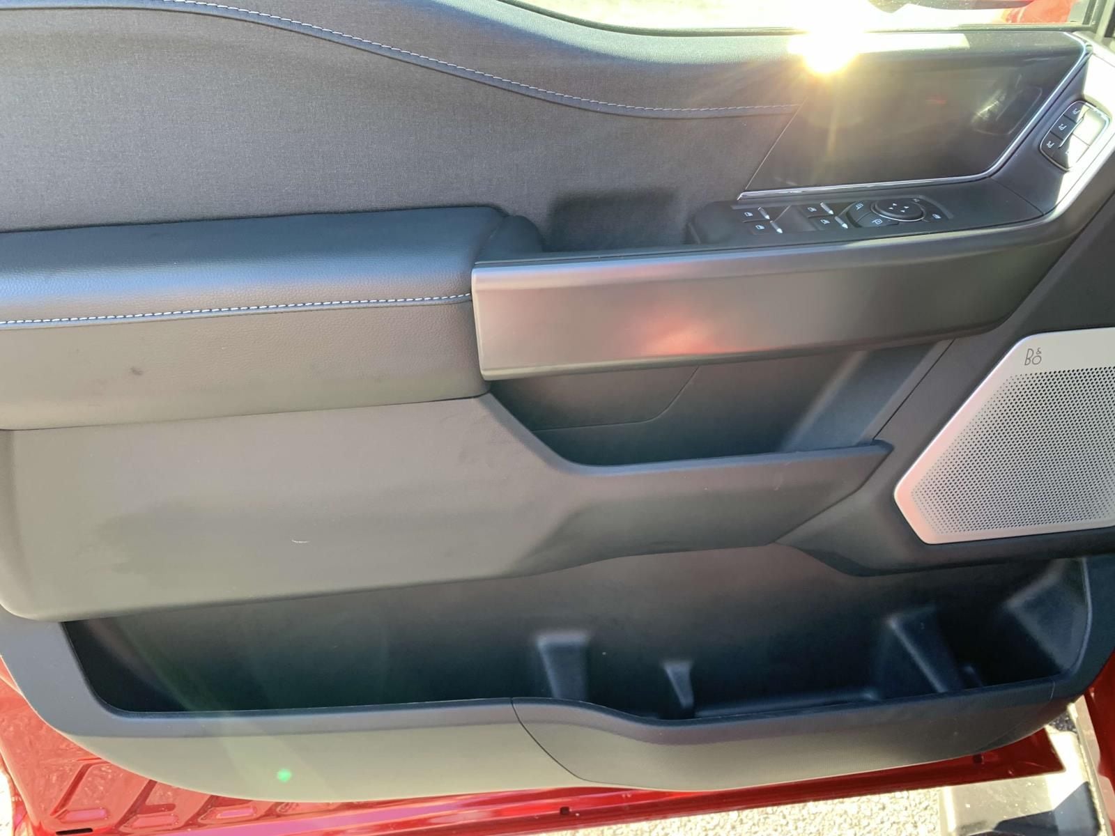 2025 Ford F-150 Lariat - Photo 8