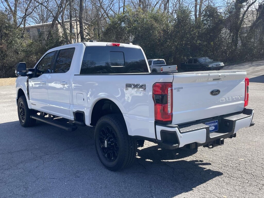 New 2025 Ford F-250SD Lariat Truck