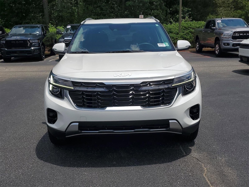 Used 2024 Kia Seltos EX SUV