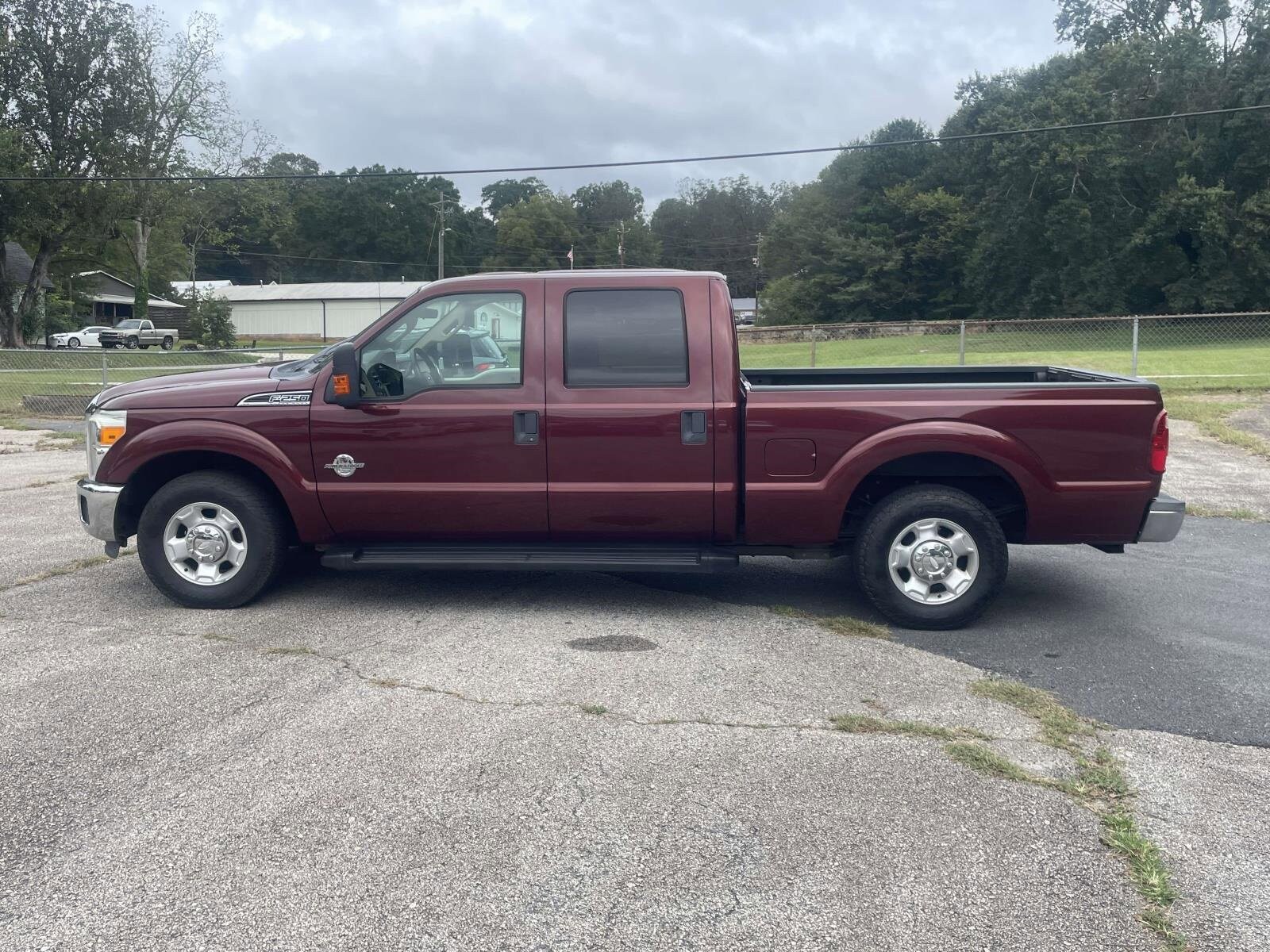 2012 Ford F-250 XLT photo 2