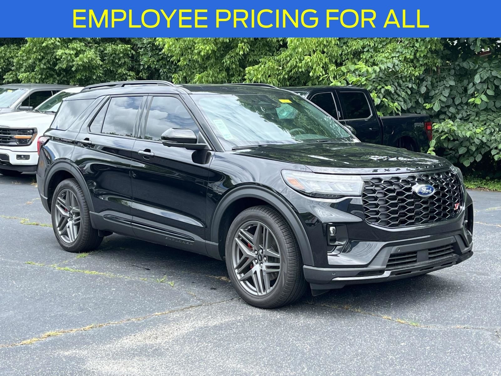 2026 Ford Explorer ST 4WD's photo