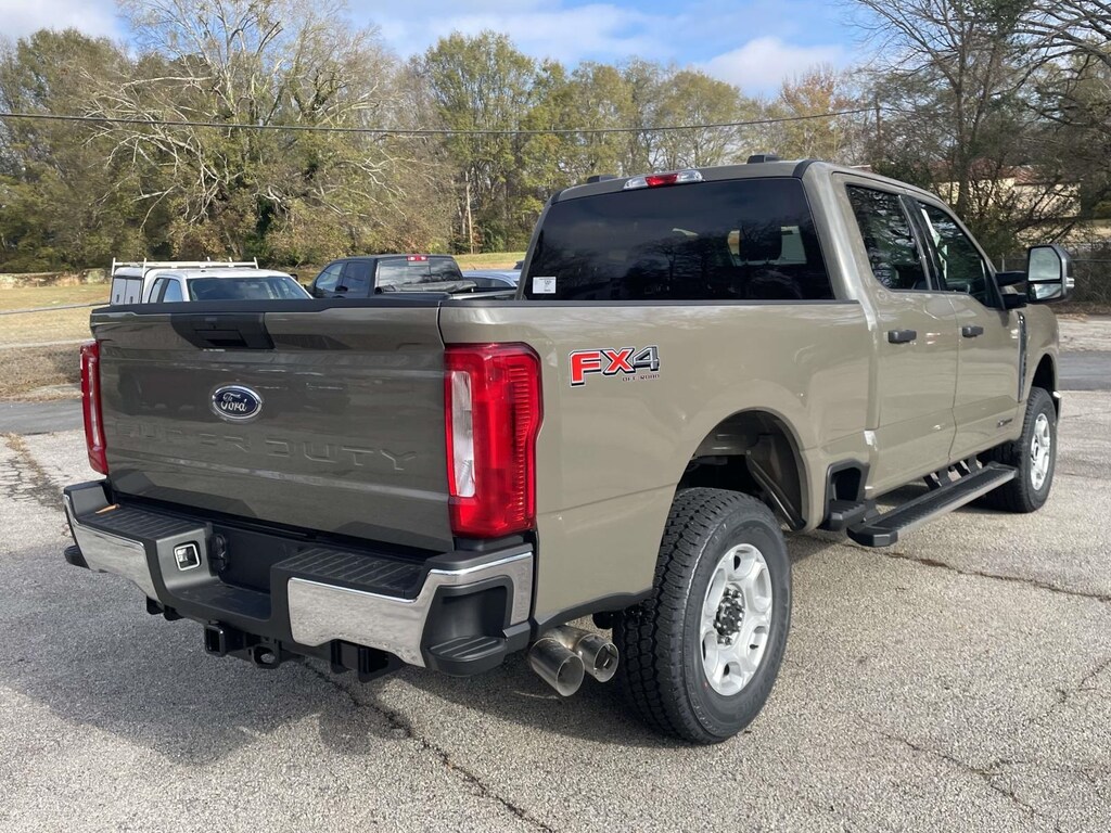 2026 Ford F-250 XLT photo 3