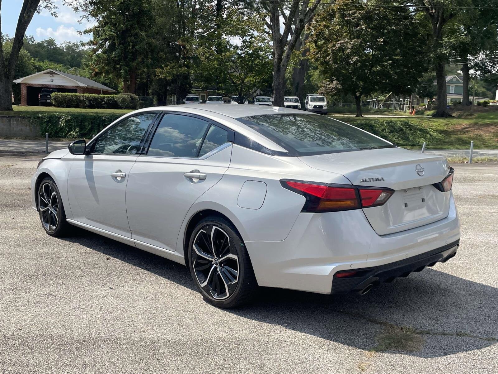 2024 Nissan Altima 2.5 SR photo 3