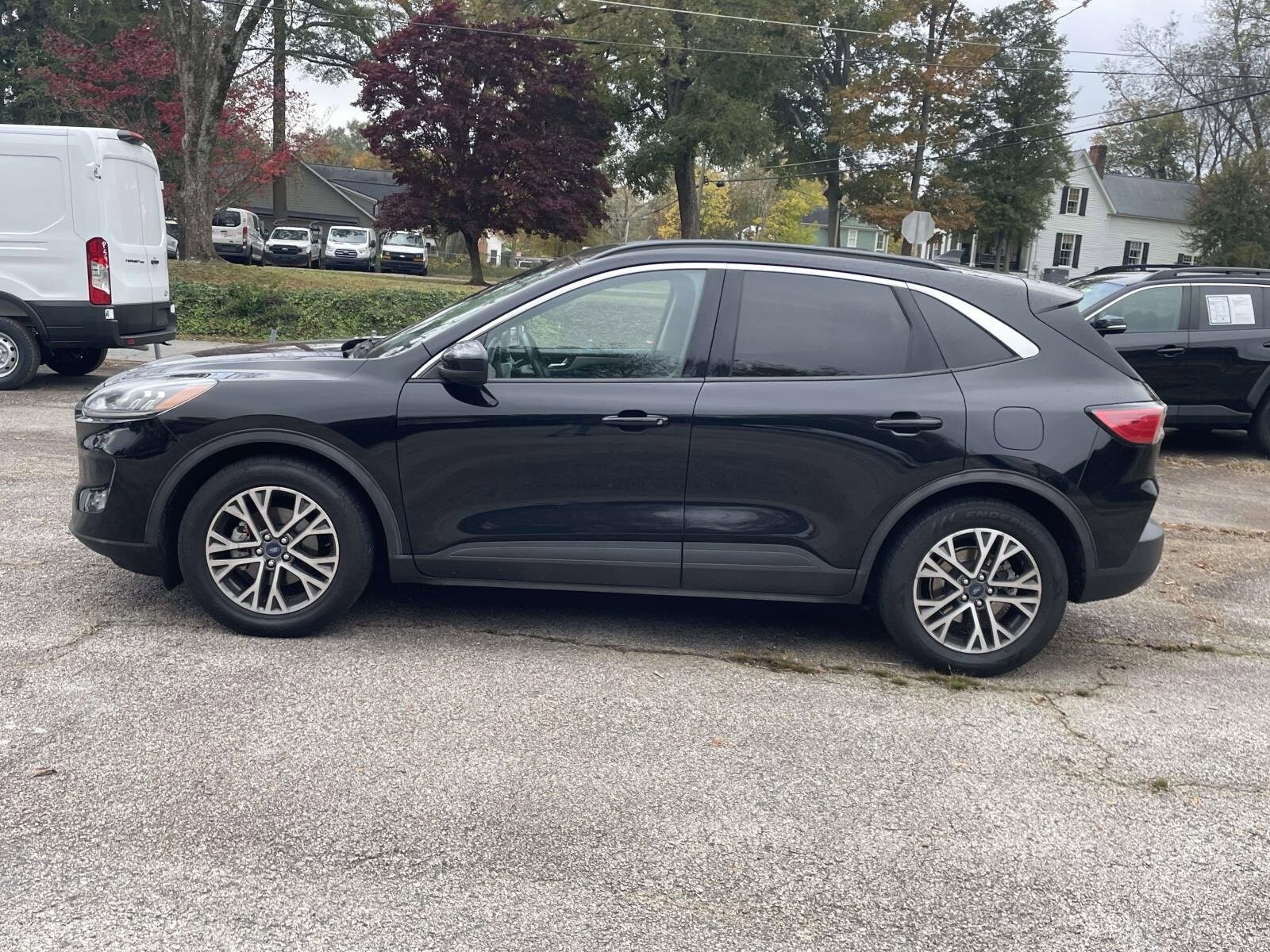 2020 Ford Escape SEL photo 2