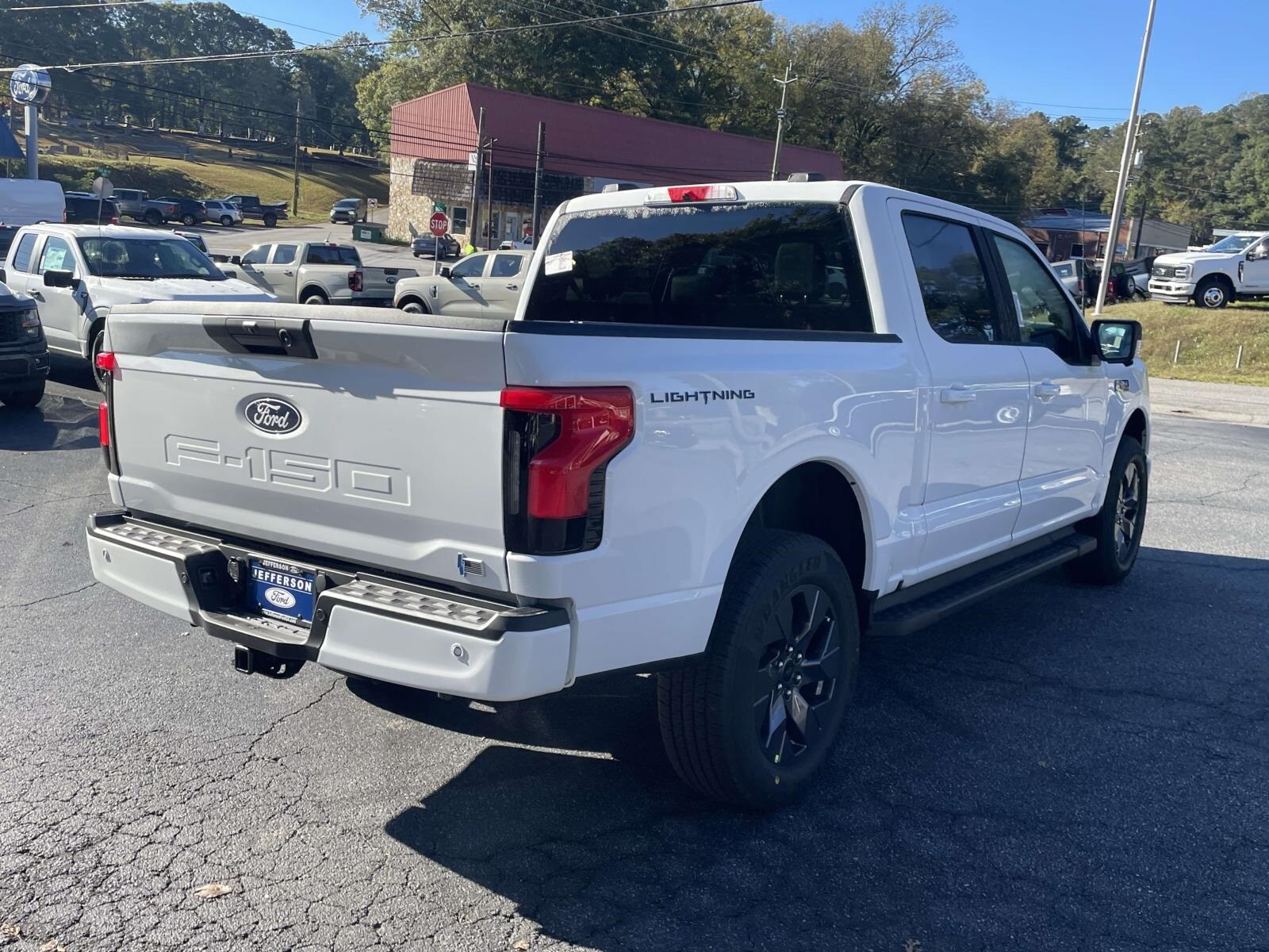 2025 Ford F-150 Lightning photo 4