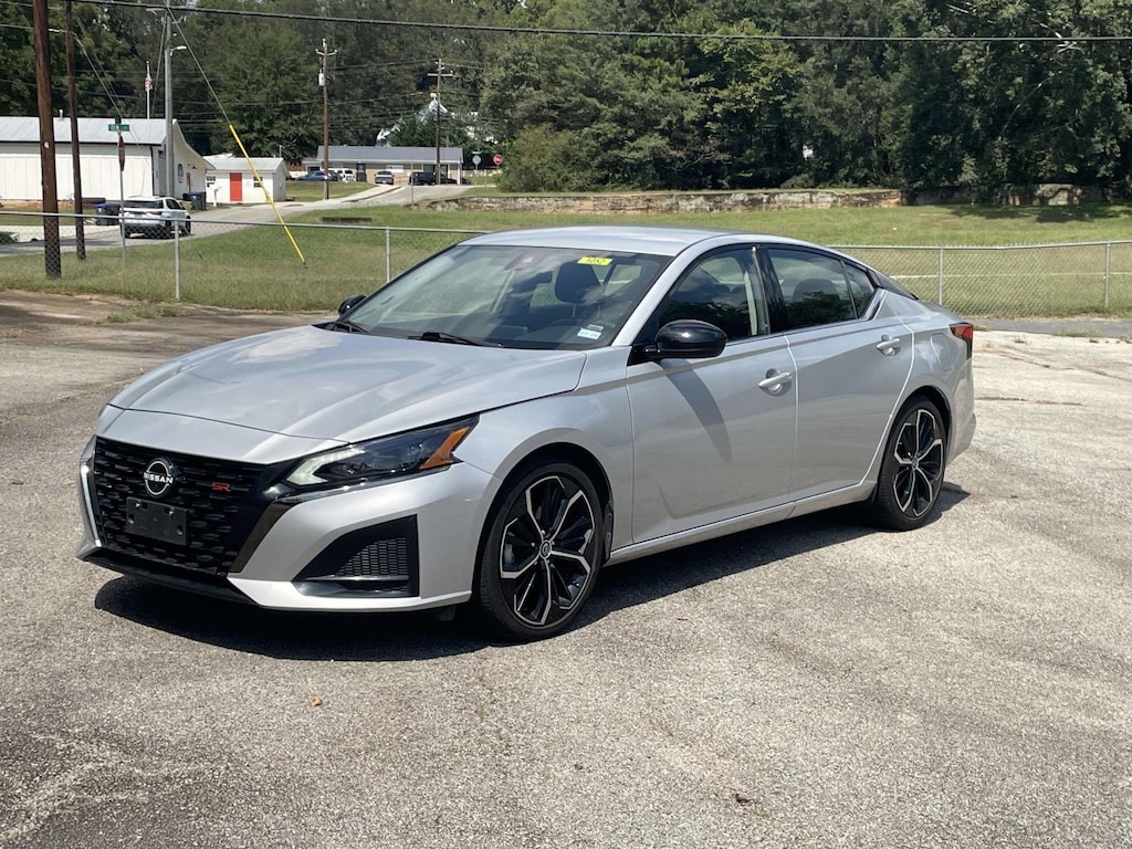 Used 2024 Nissan Altima 2.5 SR Sedan