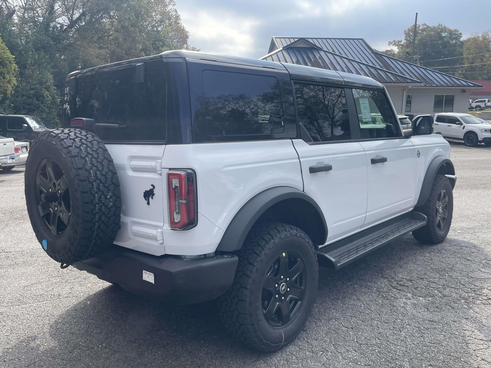 2025 Ford Bronco Outer Banks photo 4