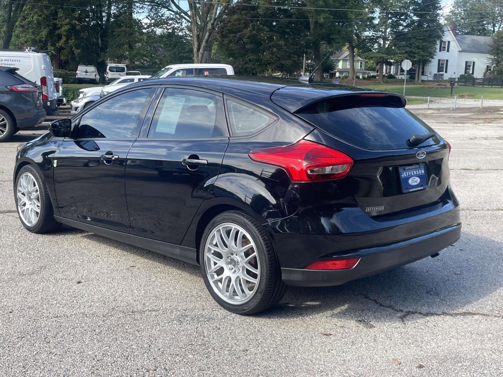 2017 Ford Focus SE photo 3