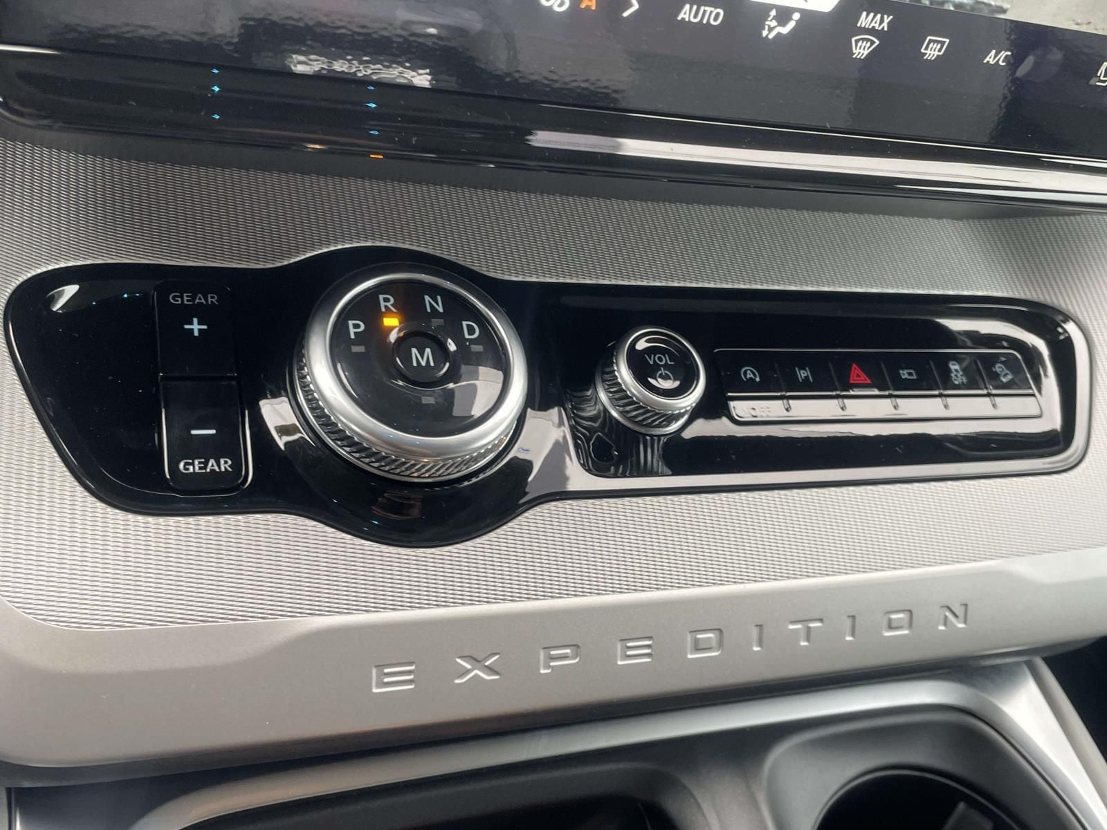 2025 Ford Expedition MAX Active - Photo 14