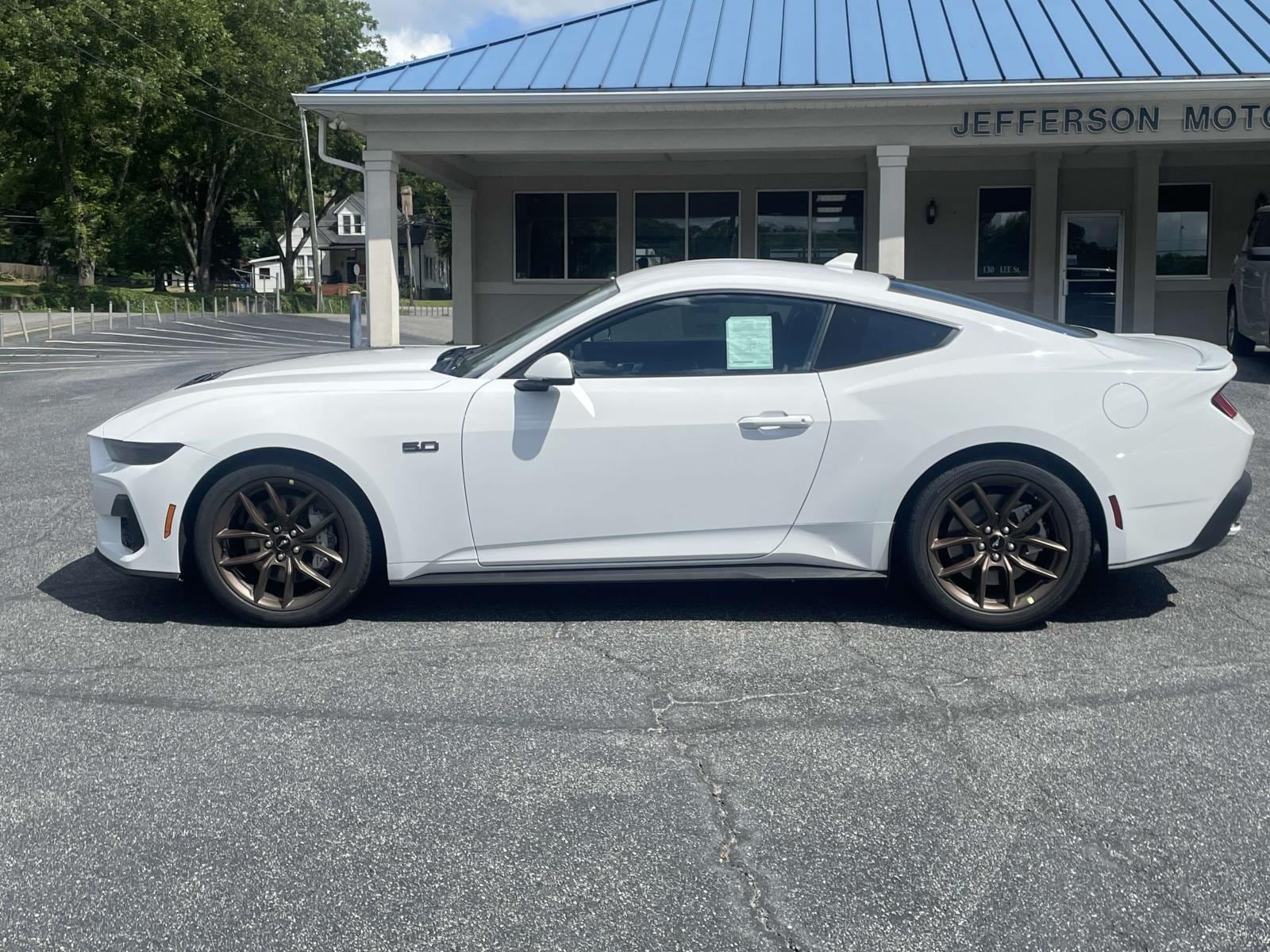 2025 Ford Mustang GT Premium photo 2