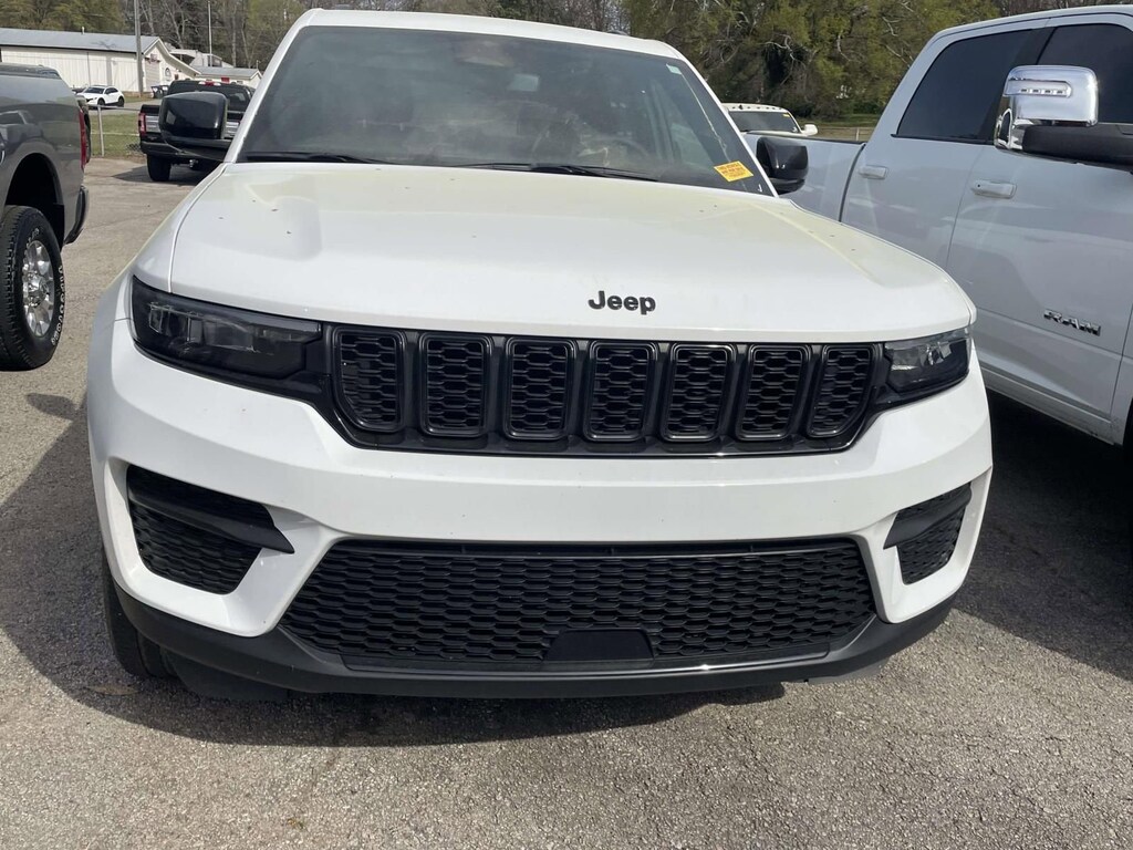 2024 Jeep Grand Cherokee Altitude X photo 3