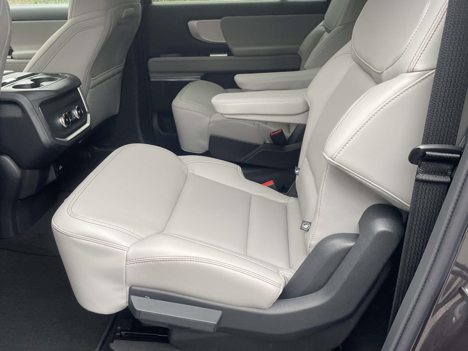 2025 Ford Expedition MAX Active - Photo 8