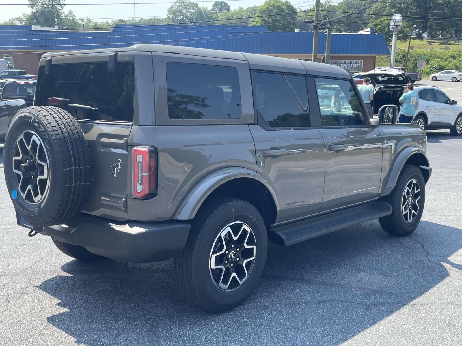 2025 Ford Bronco Outer Banks photo 4