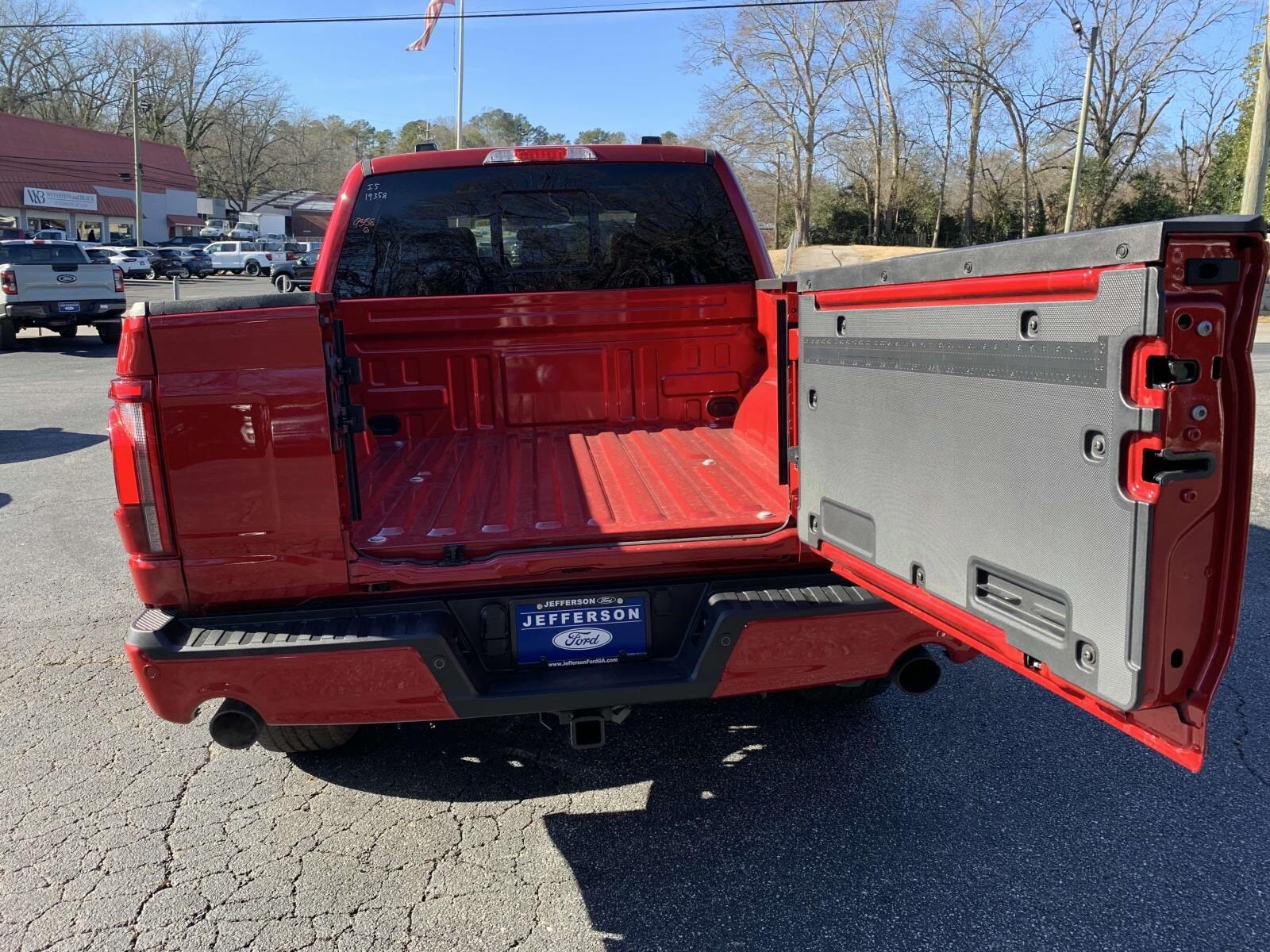 2025 Ford F-150 Lariat photo 4
