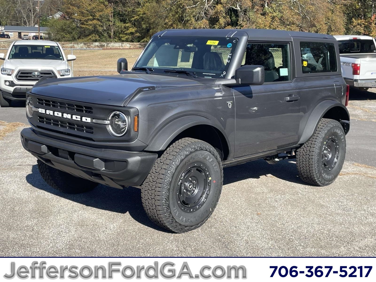 2025 Ford Bronco 2-Door Base's photo