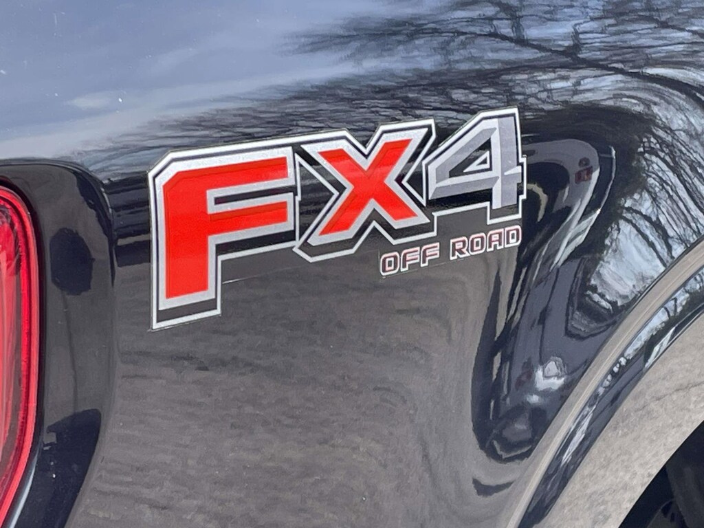 2023 Ford F-150 Lariat photo 4