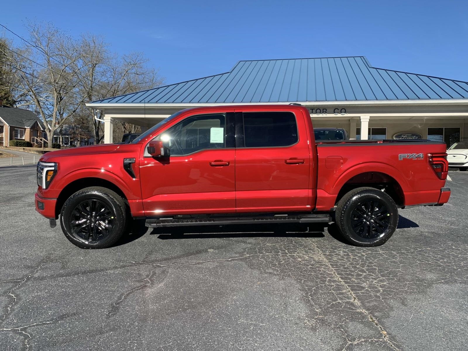 2025 Ford F-150 Lariat photo 2