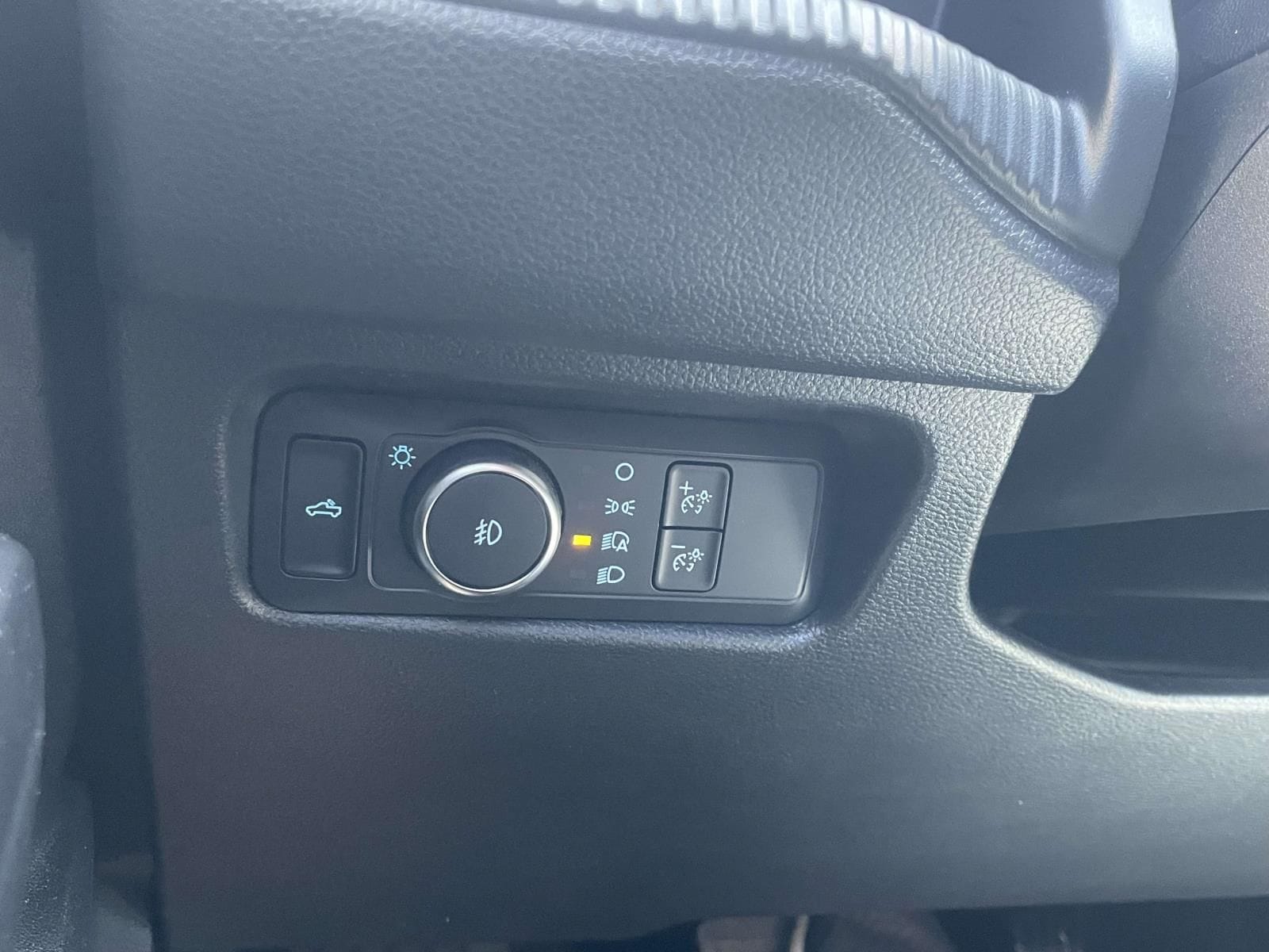 2025 Ford Ranger XLT - Photo 18