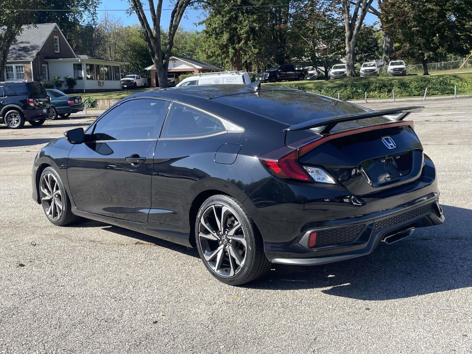 2018 Honda Civic Si photo 2