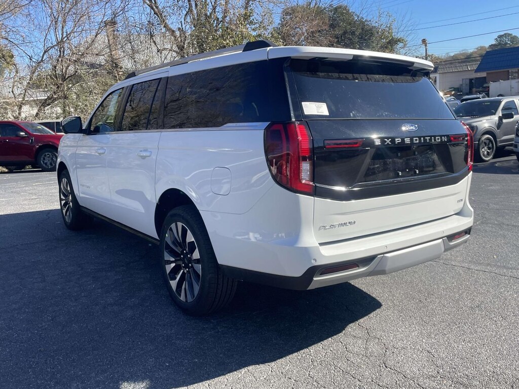 2026 Ford Expedition MAX MAX Platinum photo 3