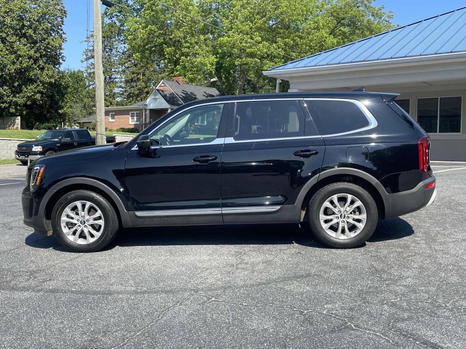 Used 2020 Kia Telluride LX with VIN 5XYP24HC5LG059056 for sale in Jefferson, GA