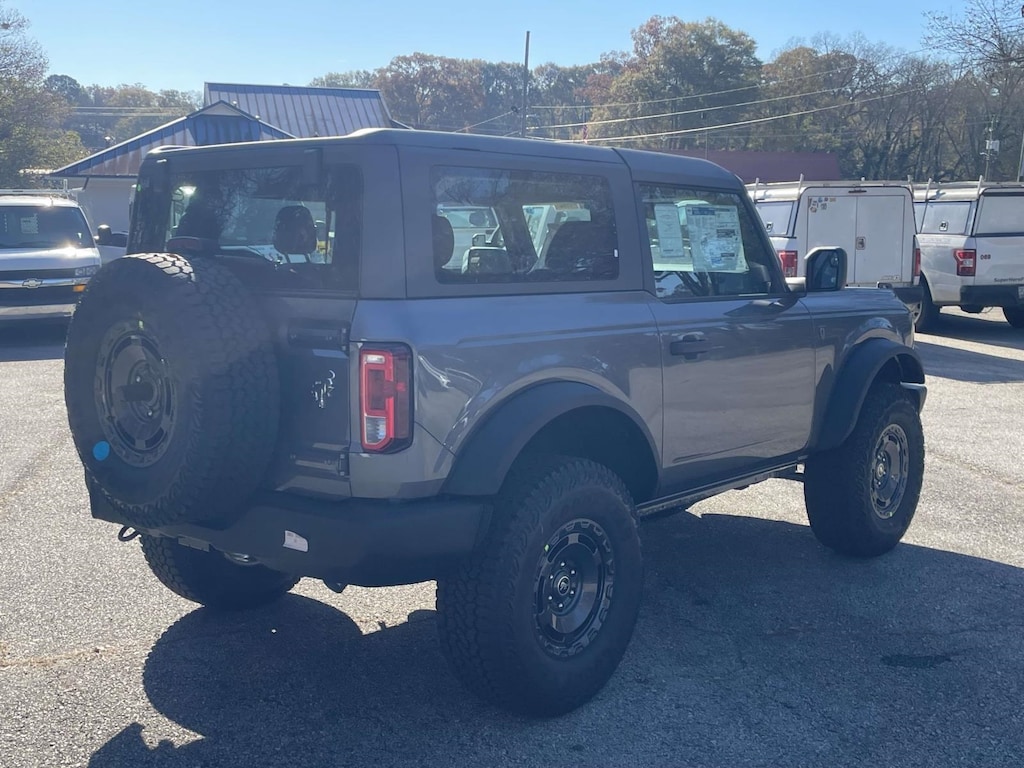 New 2025 Ford Bronco Base SUV