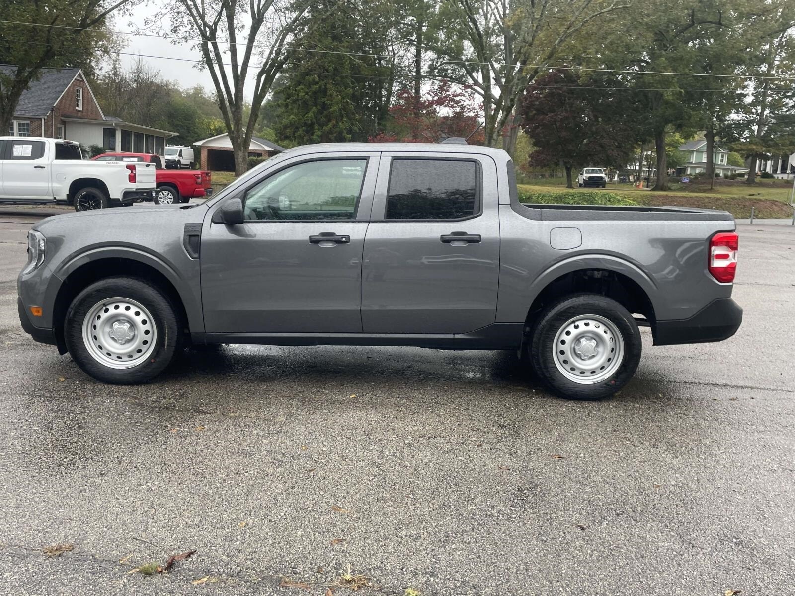 2025 Ford Maverick XL photo 2