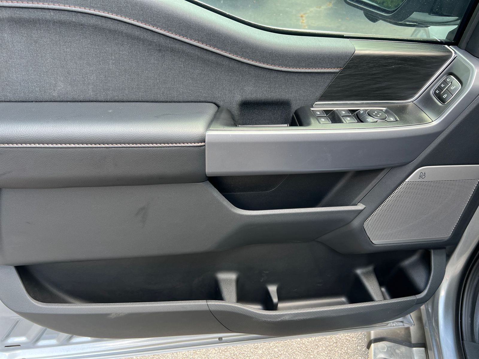 2026 Ford F-150 Lariat - Photo 10