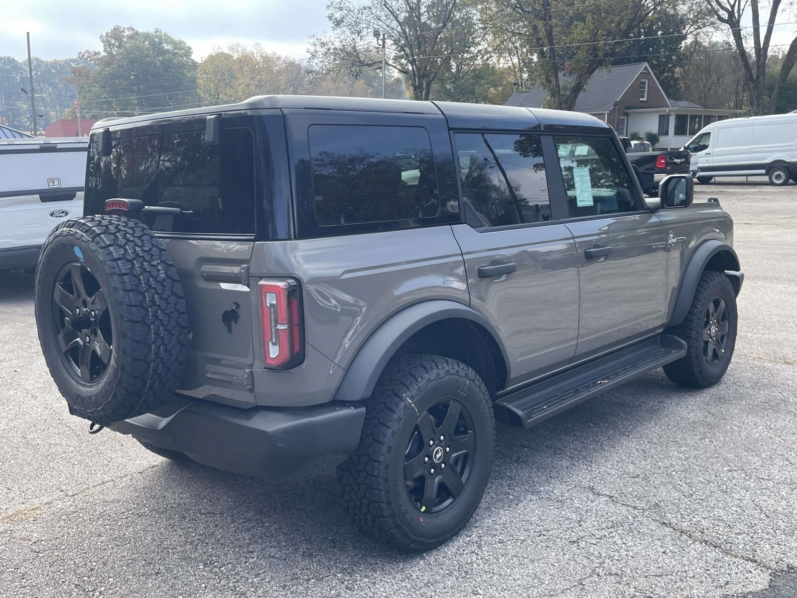 2025 Ford Bronco Outer Banks photo 4