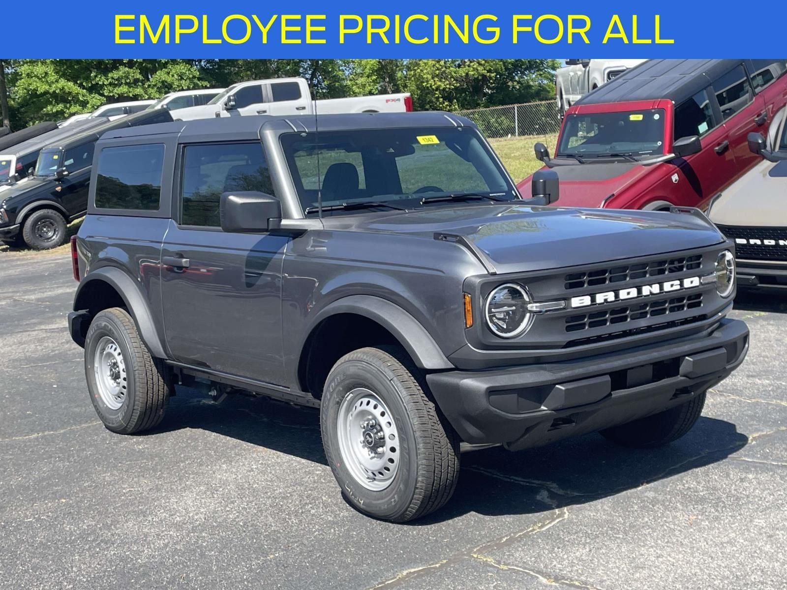 2026 Ford Bronco Base 4x4's photo