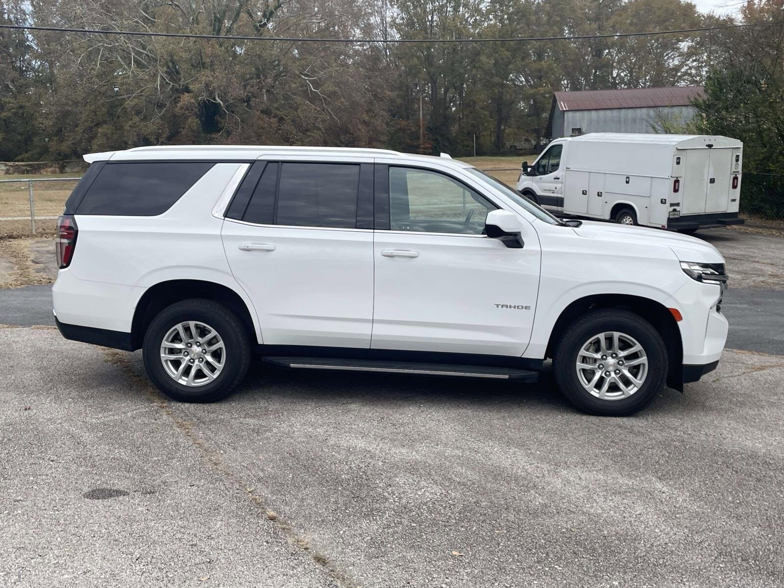 2023 Chevrolet Tahoe LT photo 2