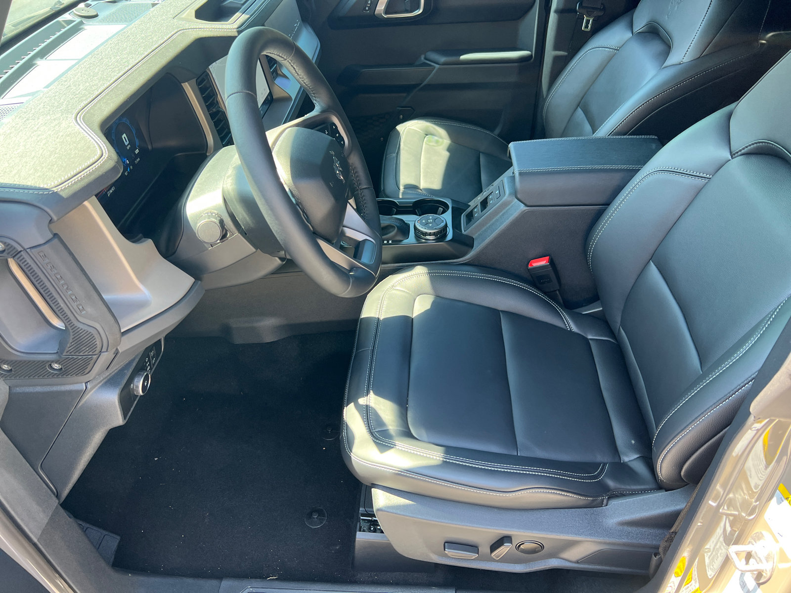 2026 Ford Bronco 4-Door Outer Banks - Photo 9