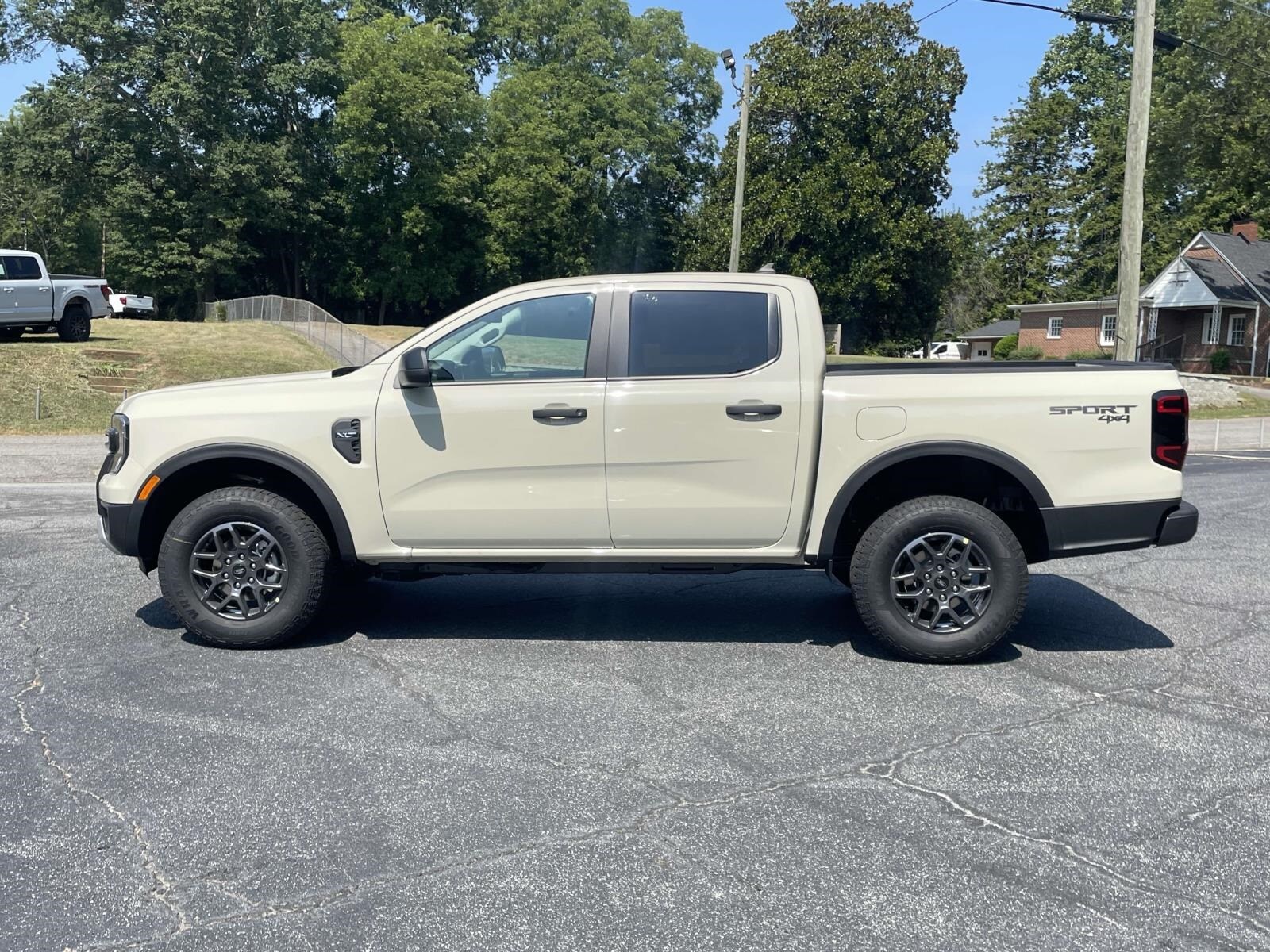 2025 Ford Ranger XLT photo 2
