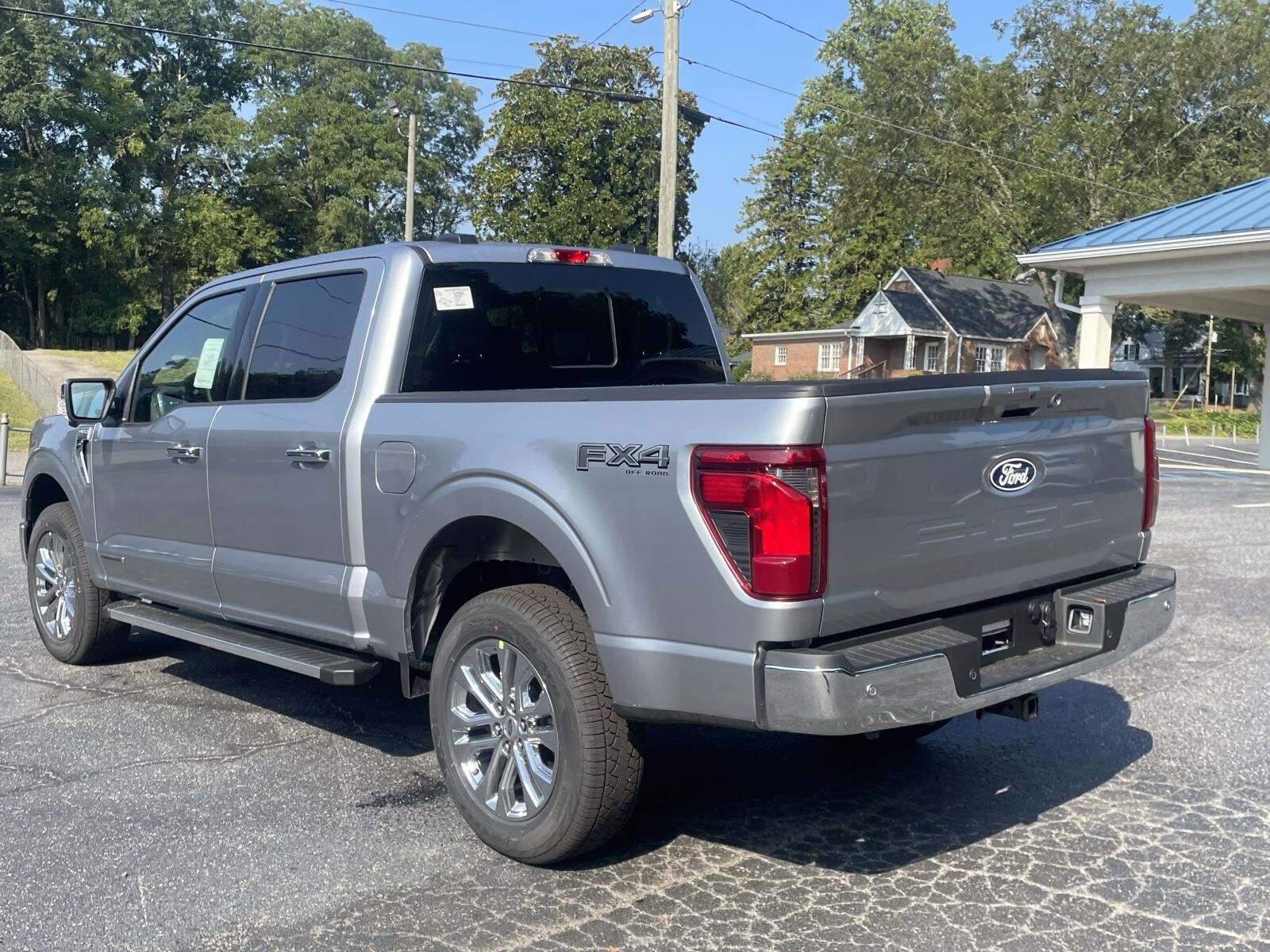 2025 Ford F-150 XLT photo 3