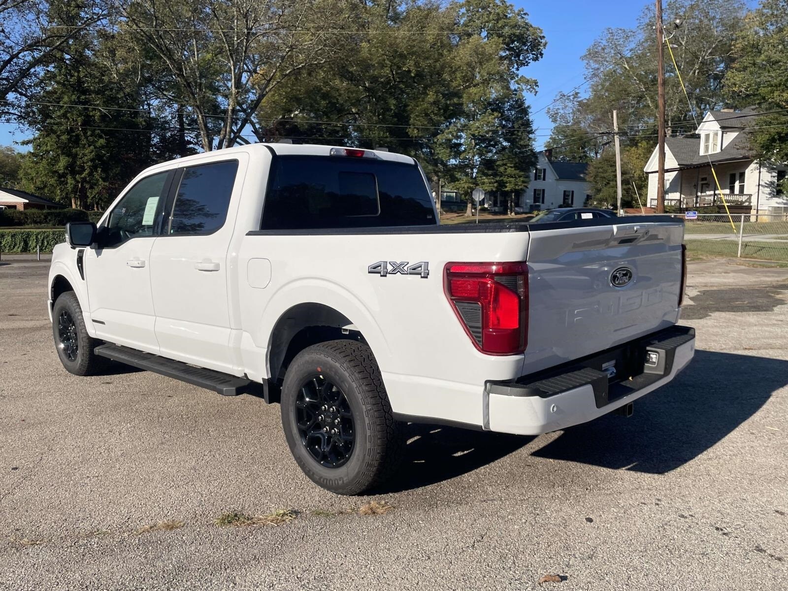 2025 Ford F-150 XLT photo 3