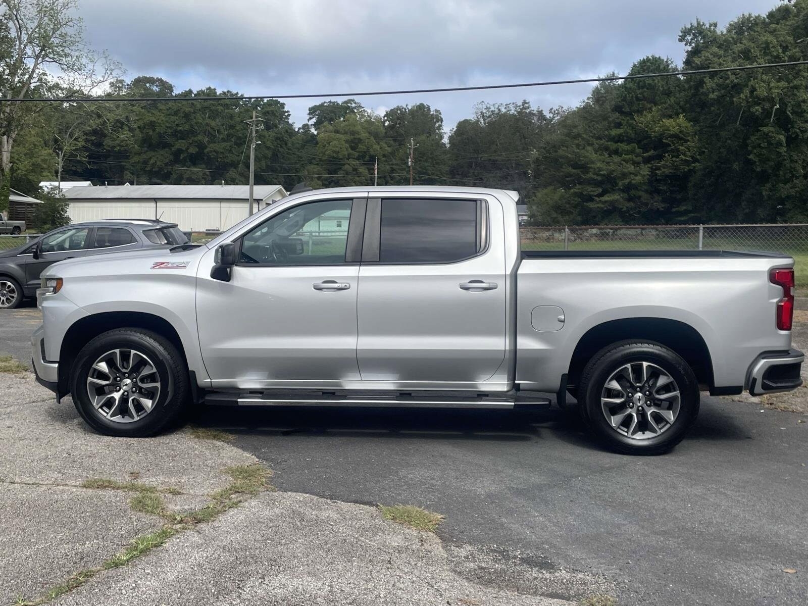 2021 Chevrolet Silverado 1500 RST photo 2