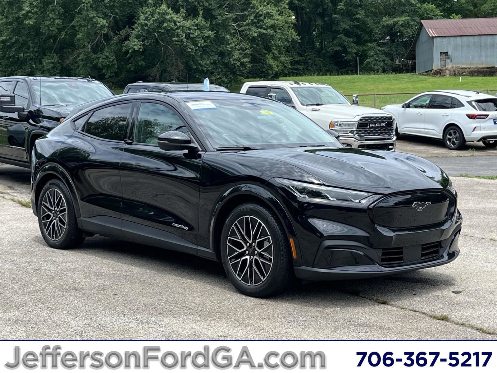 2025 Ford Mustang-Mach-e Premium's photo