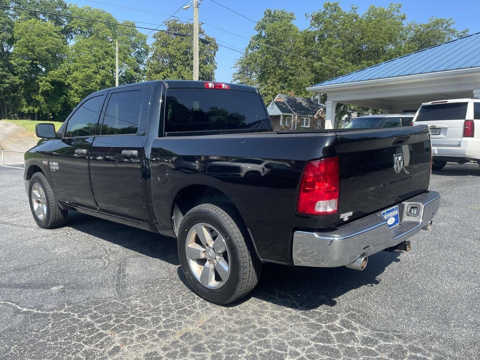 2022 Ram 1500 Classic Tradesman photo 2