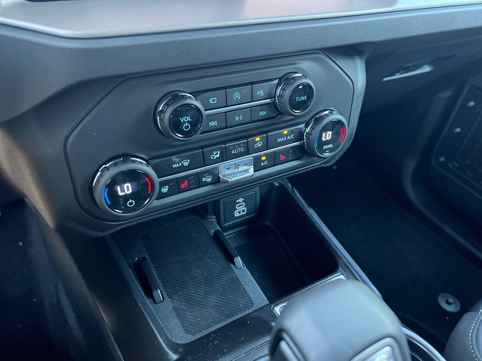2026 Ford Bronco 4-Door Outer Banks - Photo 25