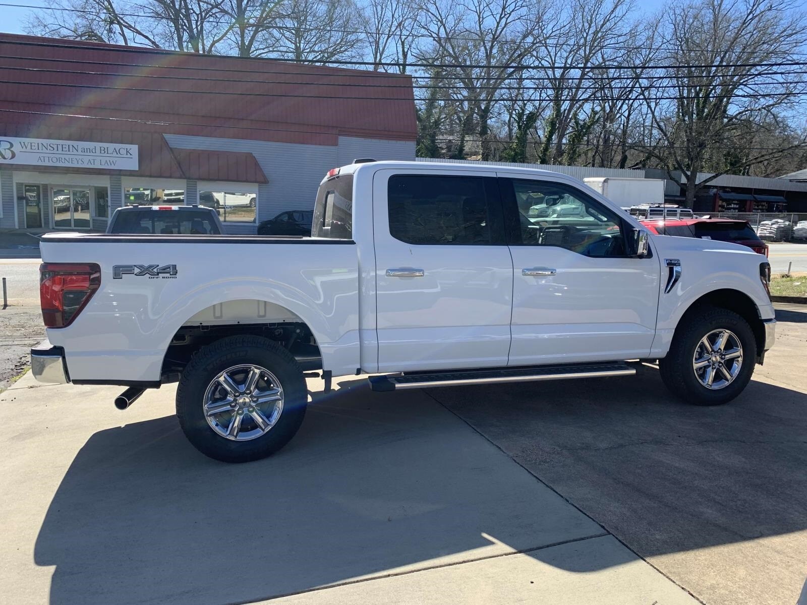 2025 Ford F-150 XLT photo 4