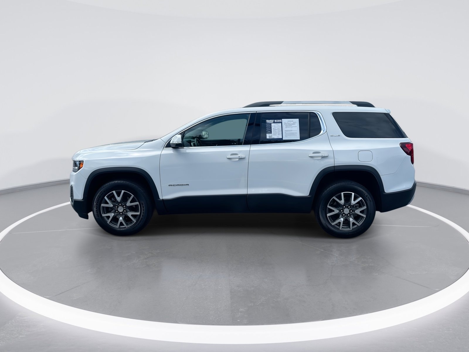 2023 GMC Acadia SLE photo 5