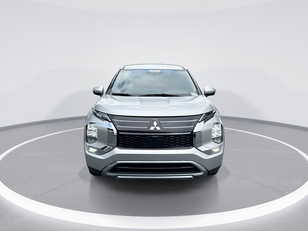 Used 2025 Mitsubishi Outlander SE SUV