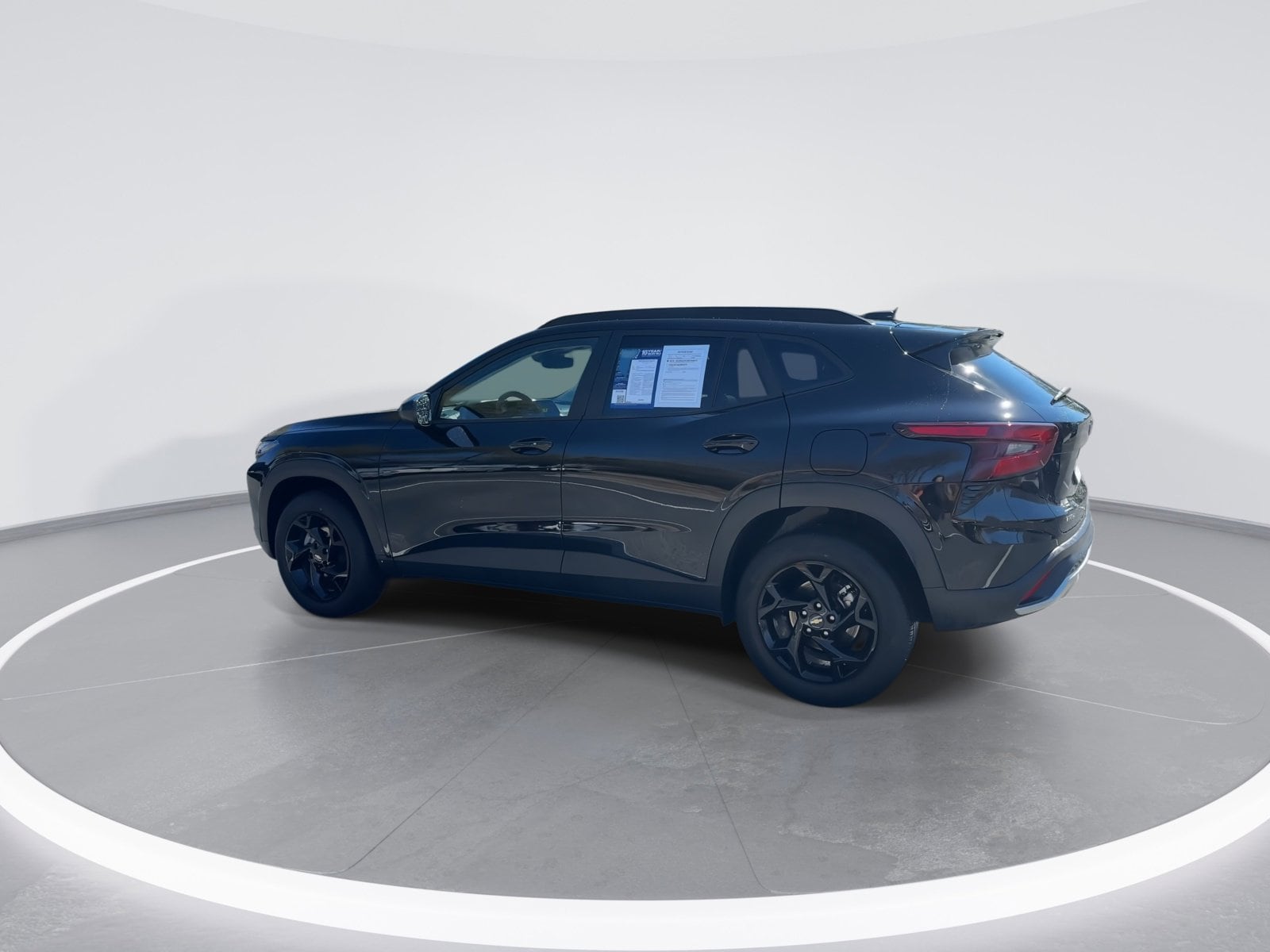 2025 Chevrolet Trax LT photo 6