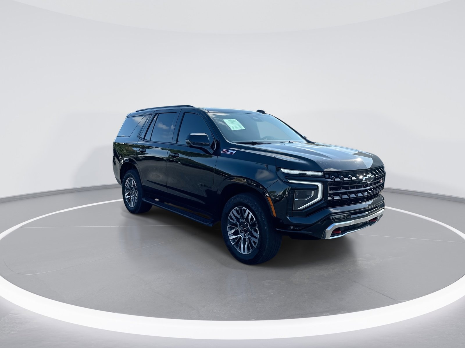 2025 Chevrolet Tahoe Z71 photo 2