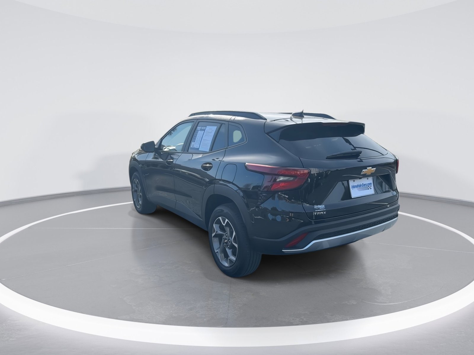 2025 Chevrolet Trax LT photo 6