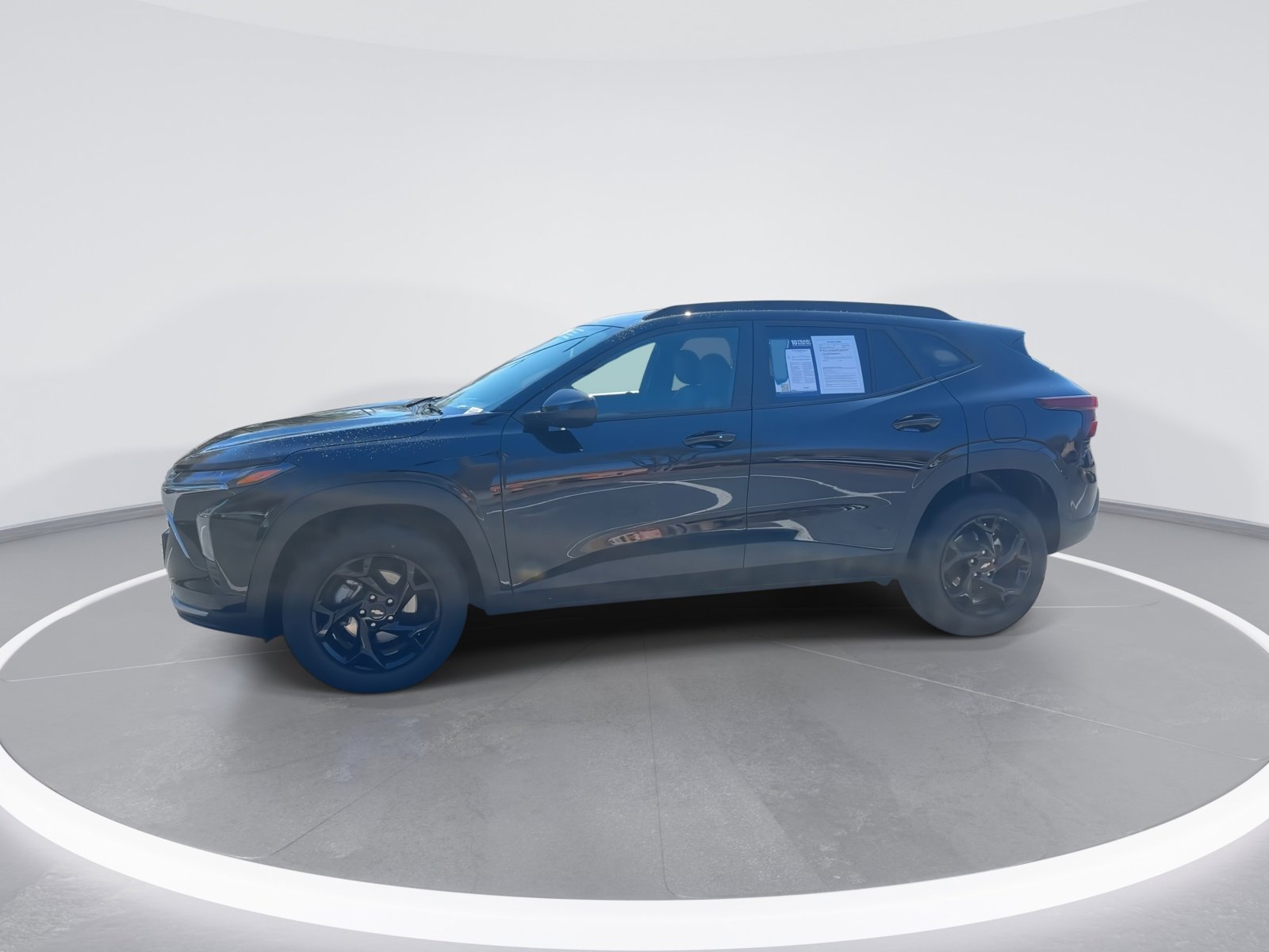 2025 Chevrolet Trax LT photo 5