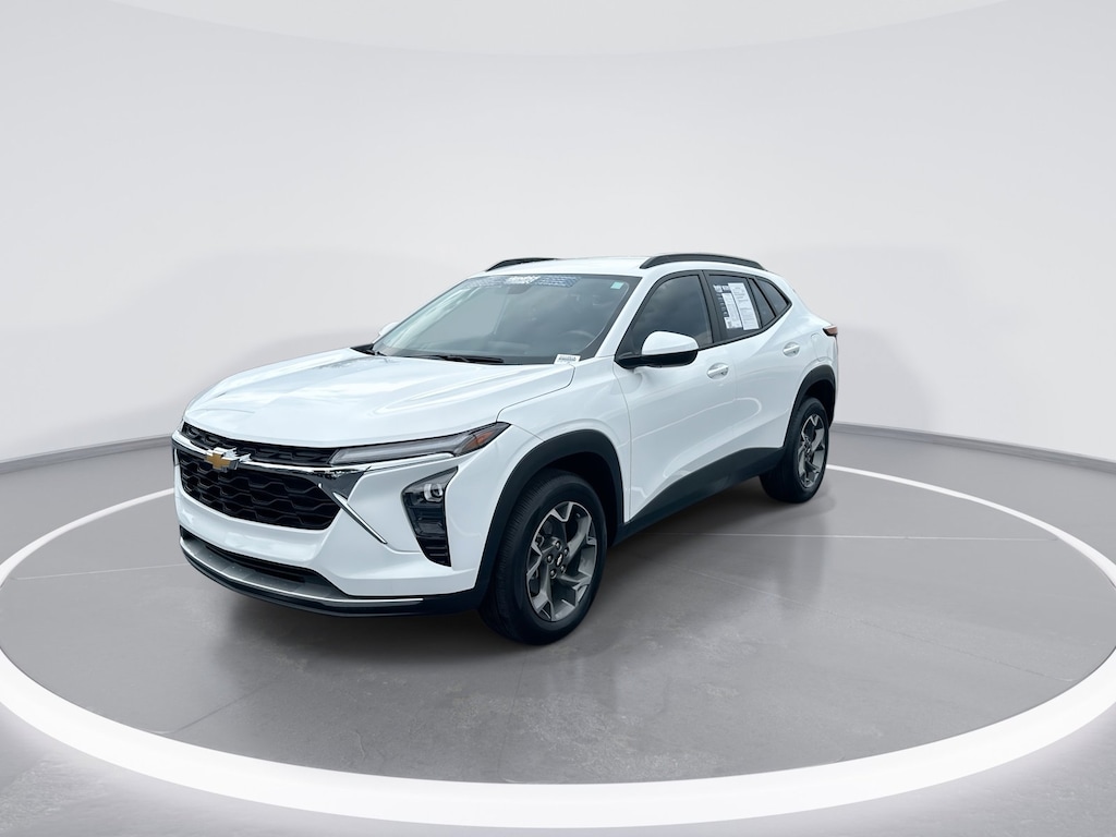 Used 2025 Chevrolet Trax LT SUV